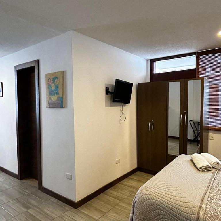 Mamitas House! Mini Suit Privada Junto al Metro de Quito - Apartamento de 1 dormitorio - 28