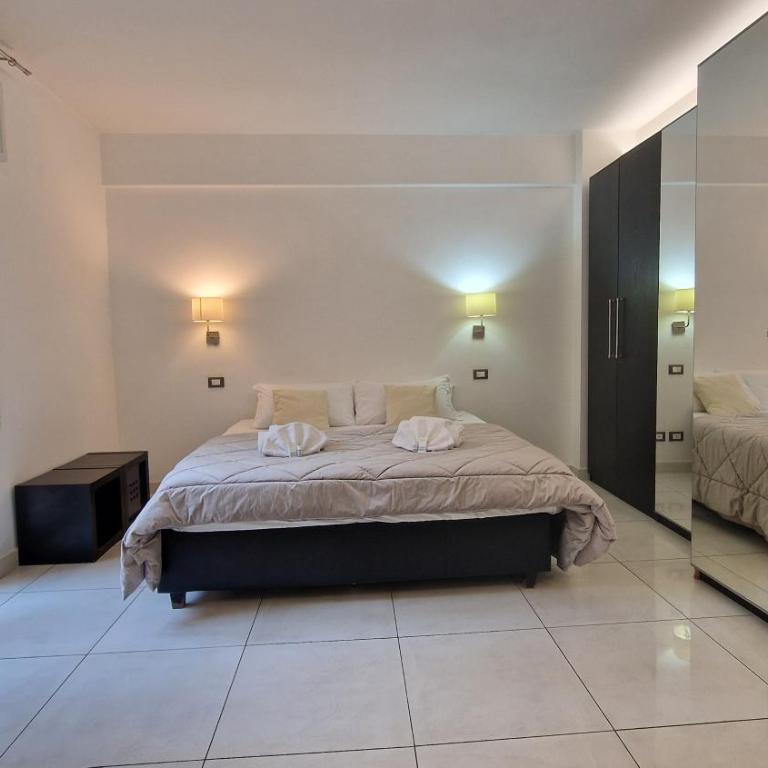 LG colosseum Rome apartment - Two-Bedroom House - 17