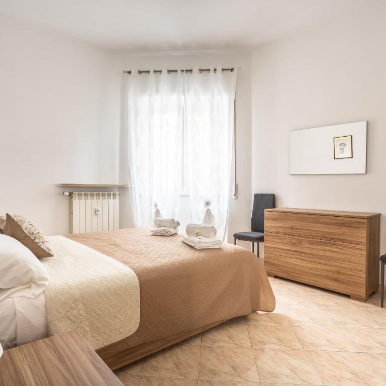 Portside Aparthotel - Appartamento con 2 Camere da Letto - 1