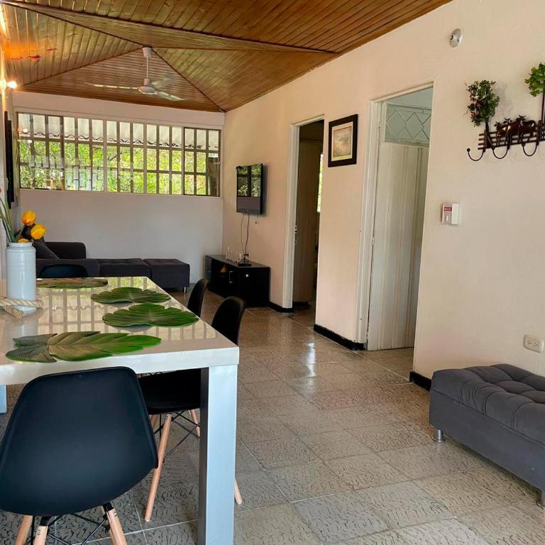 Casa La Esmeralda Acacias - Meta - Casa de 4 dormitorios - 4