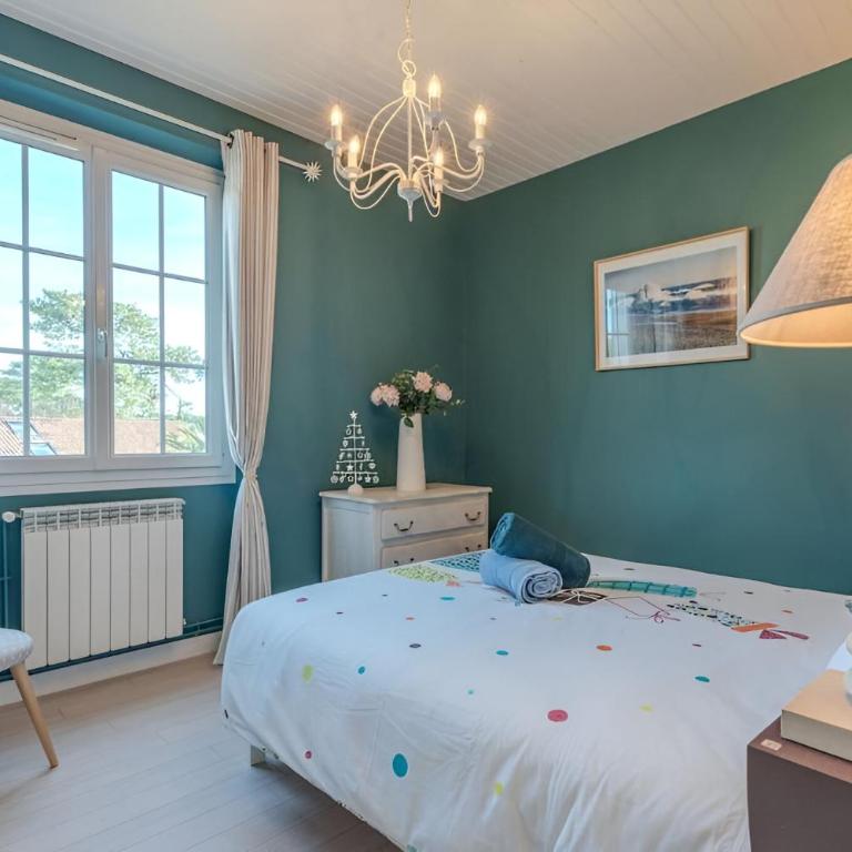 Villa Souleillous, basco landaise de prestige, 500m de la plage - Villa - 12