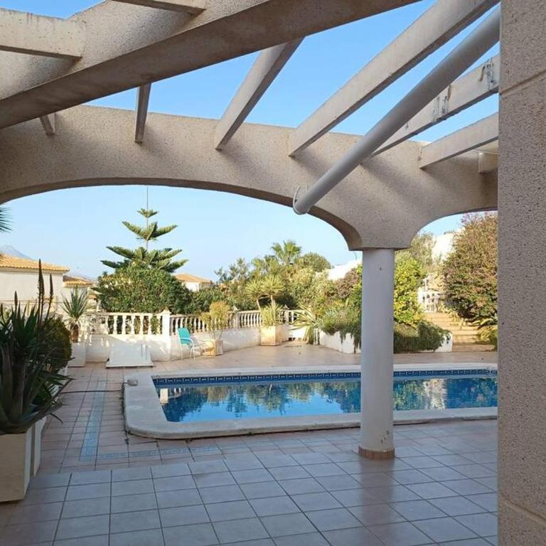 Casa Los Olivos, villa with a pool - Three-Bedroom Villa - 14