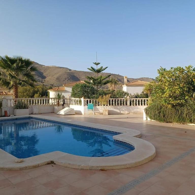 Casa Los Olivos, villa with a pool - Three-Bedroom Villa - 21