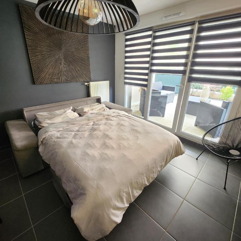 Proche Avignon centre, jardin & climatisation 4pers - Apartment with Garden View - 13