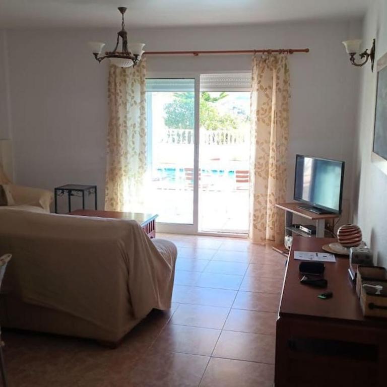 Casa Los Olivos, villa with a pool - Three-Bedroom Villa - 23