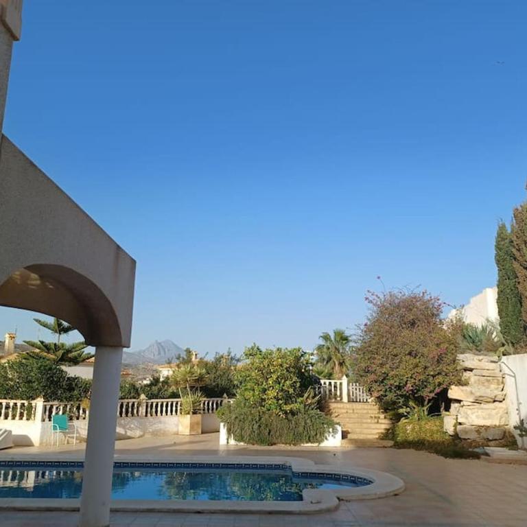 Casa Los Olivos, villa with a pool - Three-Bedroom Villa - 24
