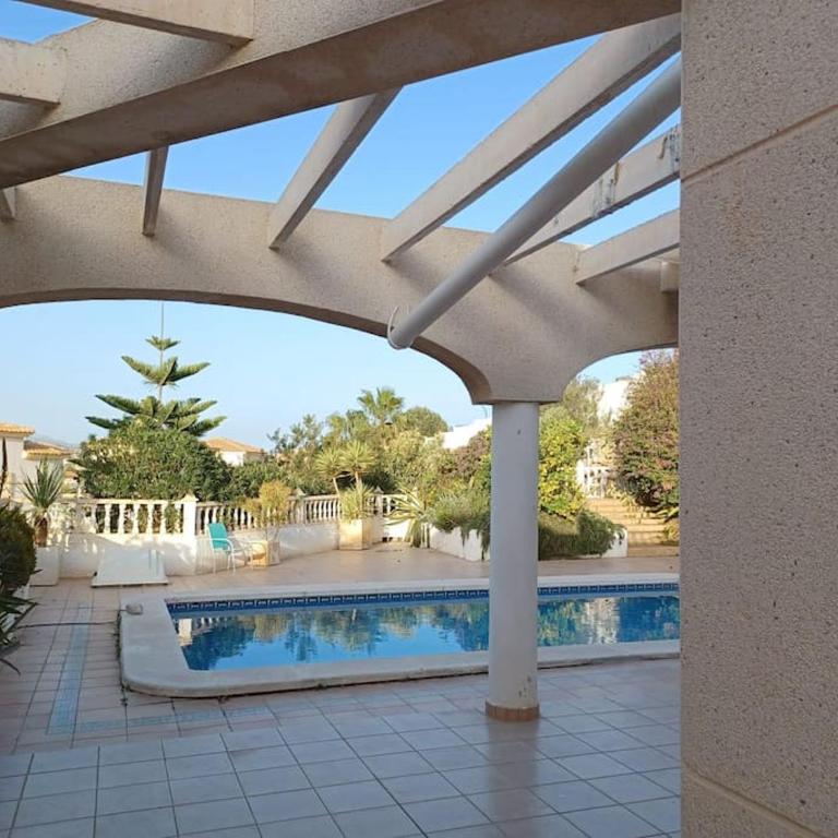 Casa Los Olivos, villa with a pool - Three-Bedroom Villa - 33