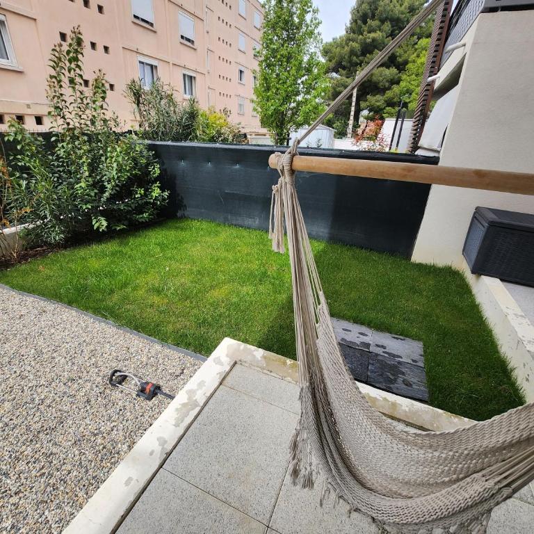 Proche Avignon centre, jardin & climatisation 4pers - Apartment with Garden View - 3