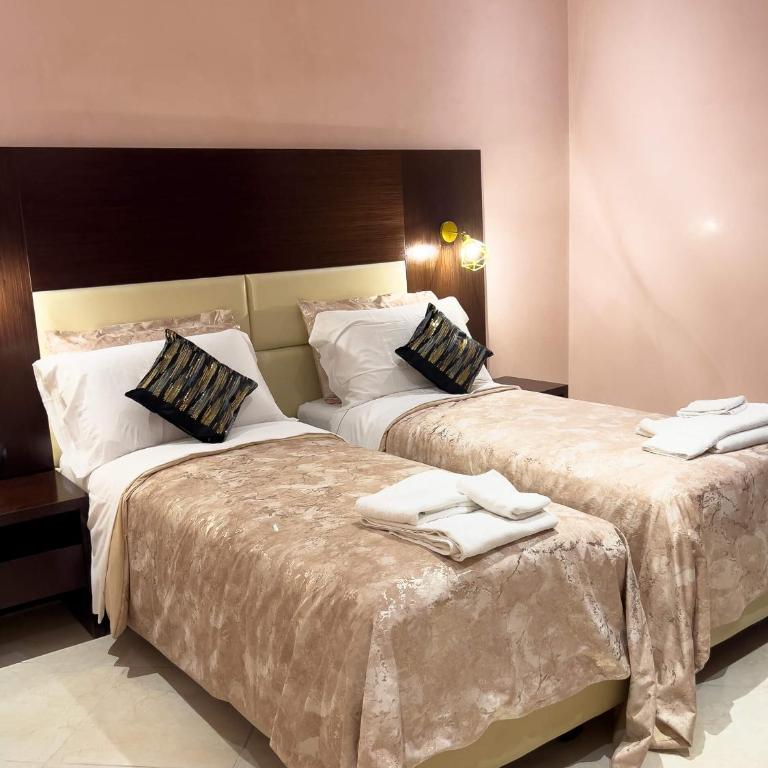 Sofia Guest House - Doppel- oder Zweibettzimmer - 22