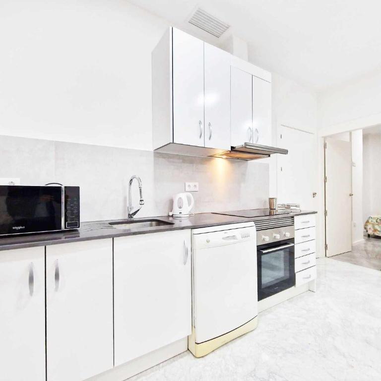 Alojamientos Fenix - Standard Apartment - 13