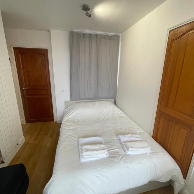 Paris 5e arr Place Saint Michel - Appartement 1 Chambre - 5