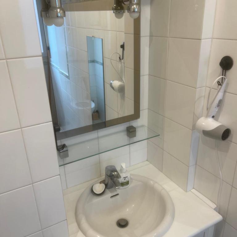 Paris 5e arr Place Saint Michel - Appartement 1 Chambre - 6