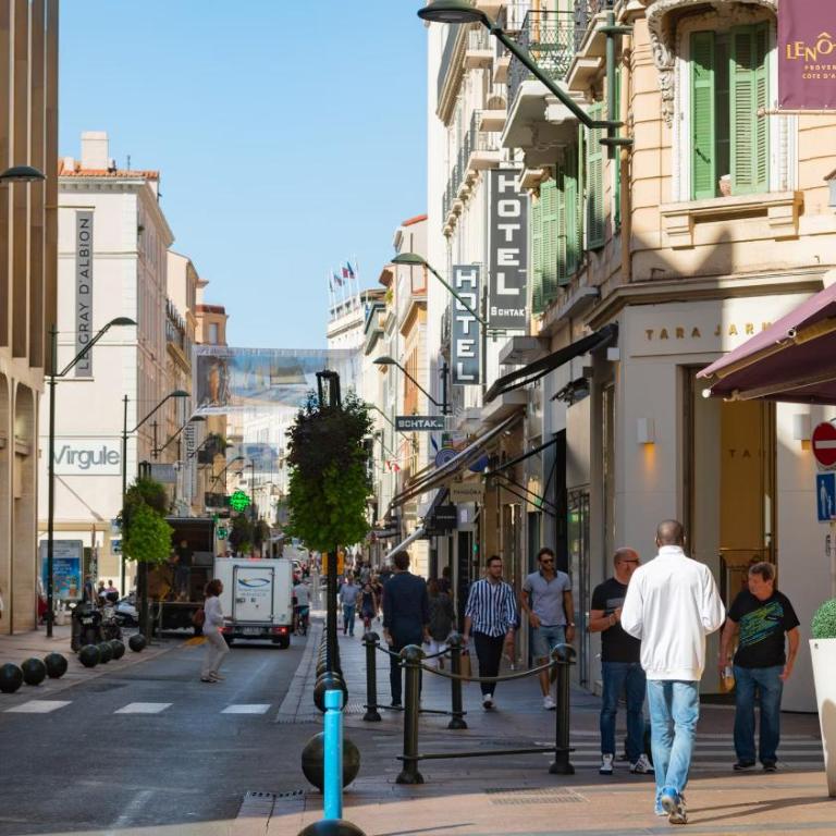 2 pièces à 5min de Cannes - Appartement 1 Chambre - 42