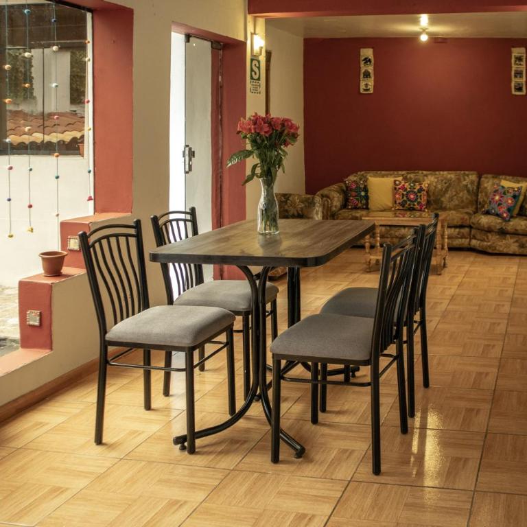 BEAUTIFUL, SPACIOUS & COZY HOUSE LOCATED IN THE HEART OF CUSCO - Six-Bedroom House - 33