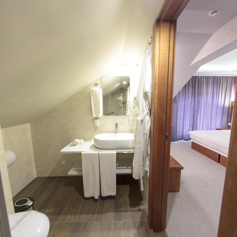 Hotel Porto In - Superior Double or Twin Room - 16