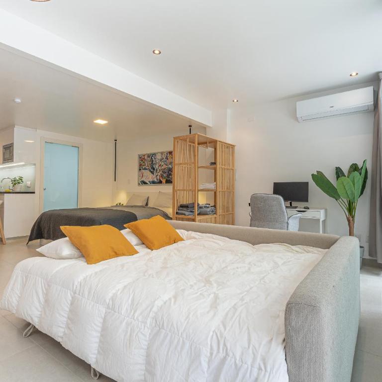 King-size bed with terrace and Air Conditioning! - Apartamento de 1 dormitorio - 12