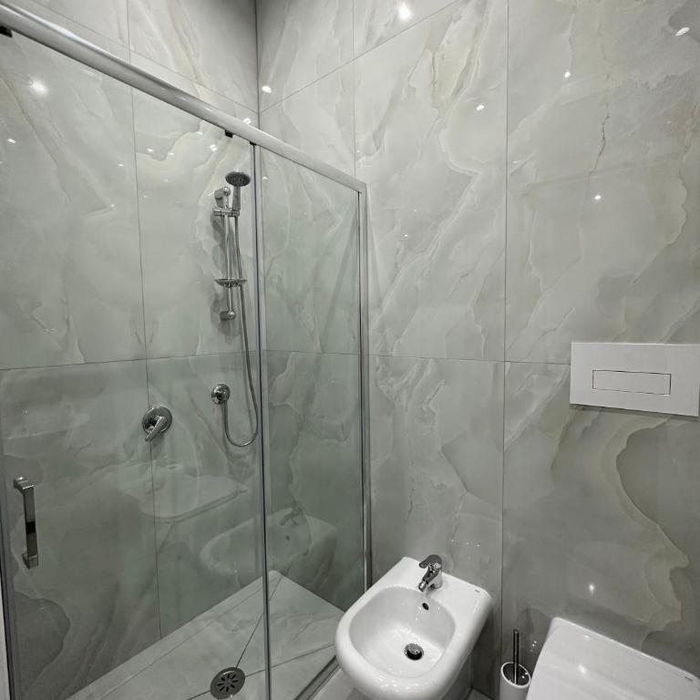 MARVIT CENTRAL LUXURY - Deluxe Family Room - 3