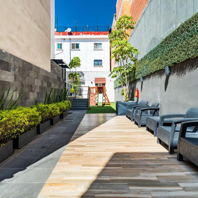 Casa Angel Dorado - Three-Bedroom Apartment - 23