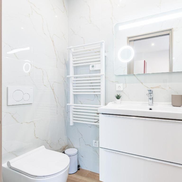 Beau studio cozy centre ville et plages avec terrasse n3 - Appartement 1 Chambre - 4