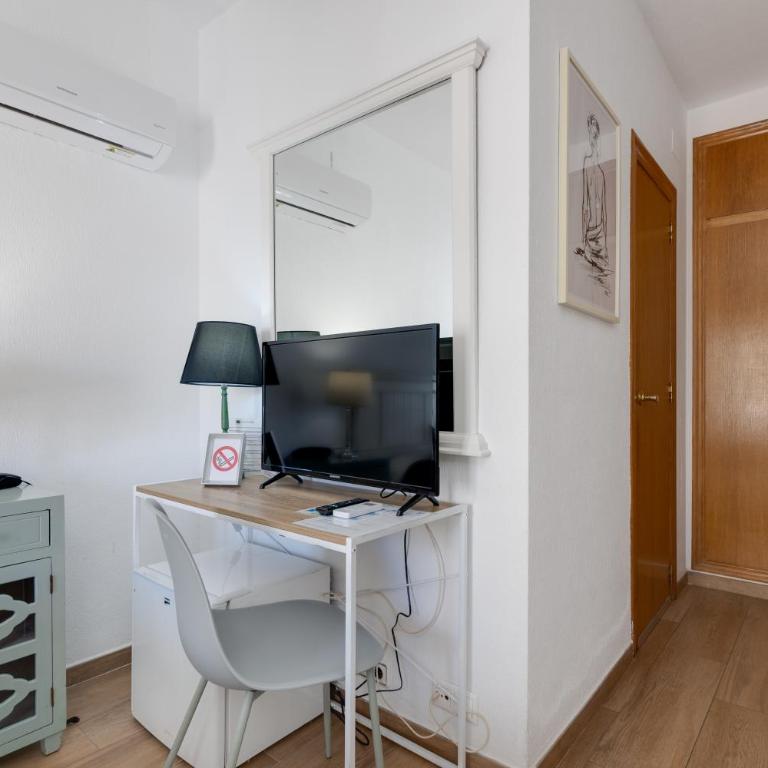 Hotel Madrid - Habitación Doble con vistas a la ciudad - 1 o 2 camas - 36