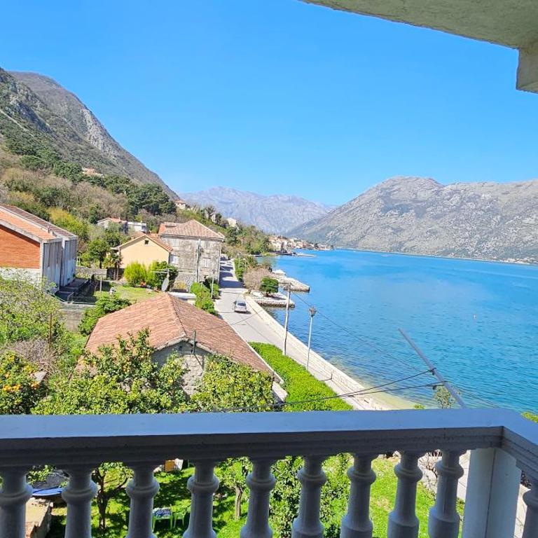 Apartments Popovic - One-Bedroom Apartment with Balcony and Sea Side View - 8