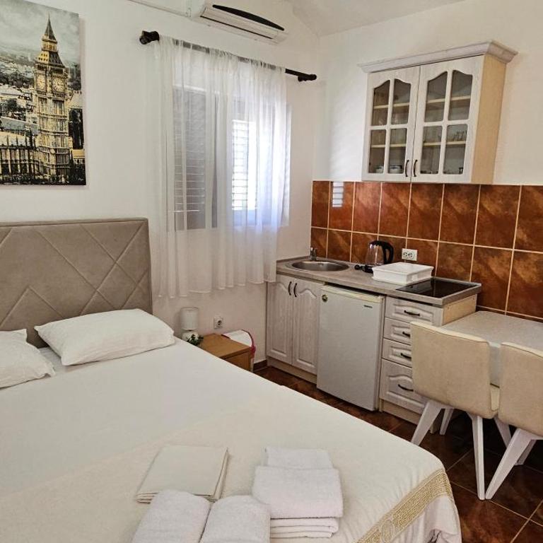 Apartments Popovic - Studio with Mountain View - 1