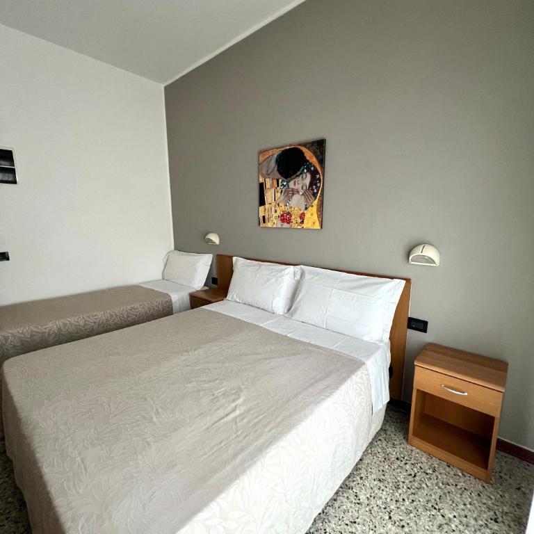 Hotel B&B Ardea Rimini - Camera Tripla Standard - 5