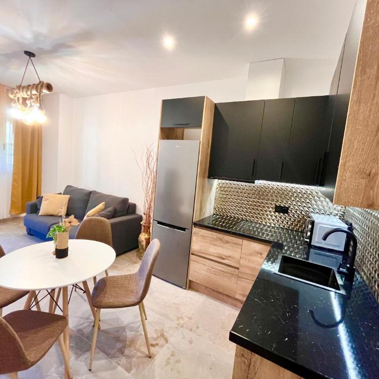 Calpe apartamento lujoso 30m de la playa a estrenar wifi aire piscina - Apartamento de 1 dormitorio - 2