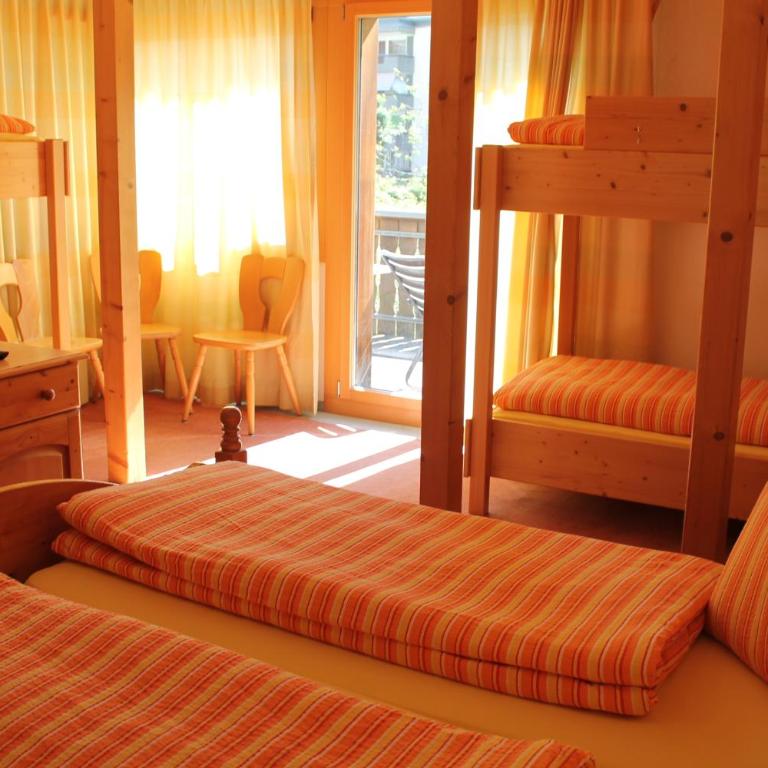 Pension St. Jakob - Sechsbettzimmer - 1
