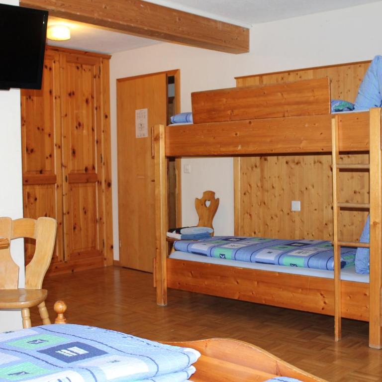 Pension St. Jakob - Sechsbettzimmer - 2