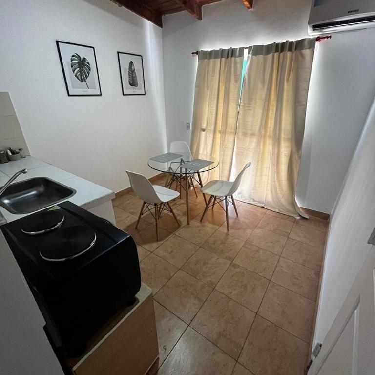 hospedaje LH primero E a 15 minutos del aeropuerto ezeiza - Apartamento Dúplex - 2