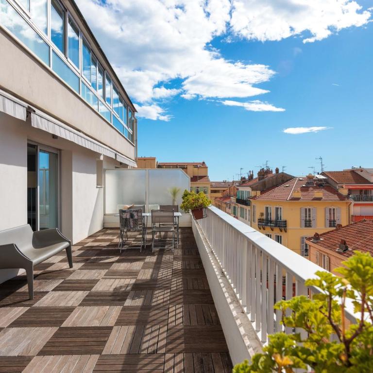 Ibis Styles Menton Centre - Suite Familiale Standard - 2