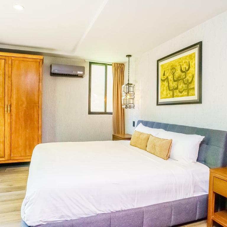 Luxurious Oasis Jacuzzi with Art Gallery and Pool - Apartamento - 2