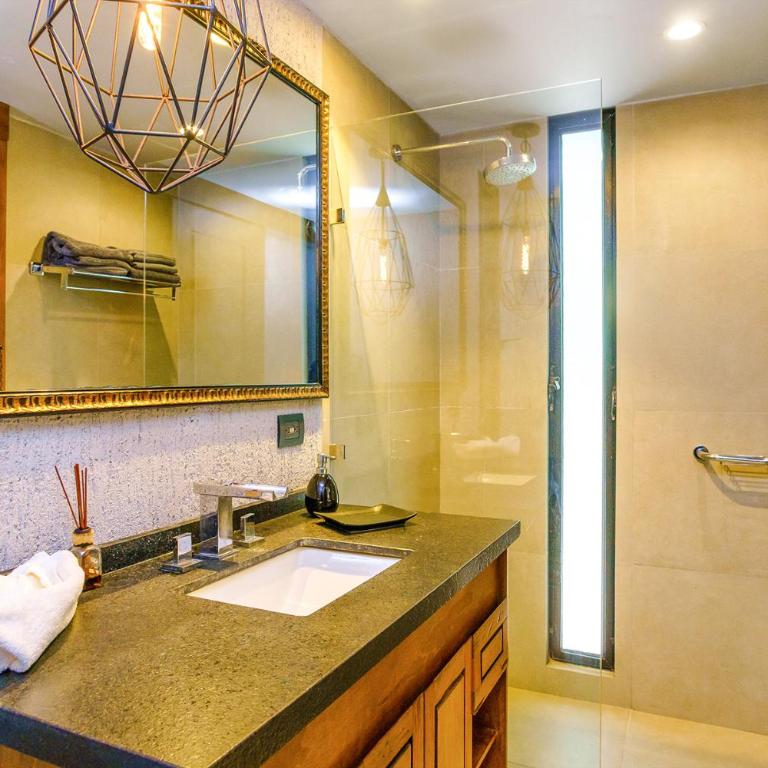 Luxurious Oasis Jacuzzi with Art Gallery and Pool - Apartamento - 19