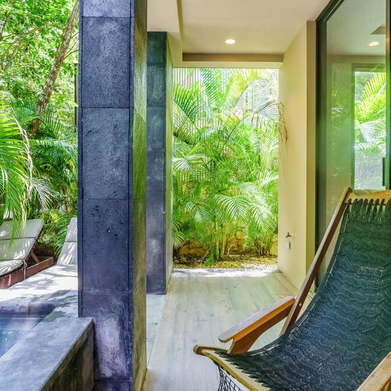 Luxurious Oasis Jacuzzi with Art Gallery and Pool - Apartamento - 22