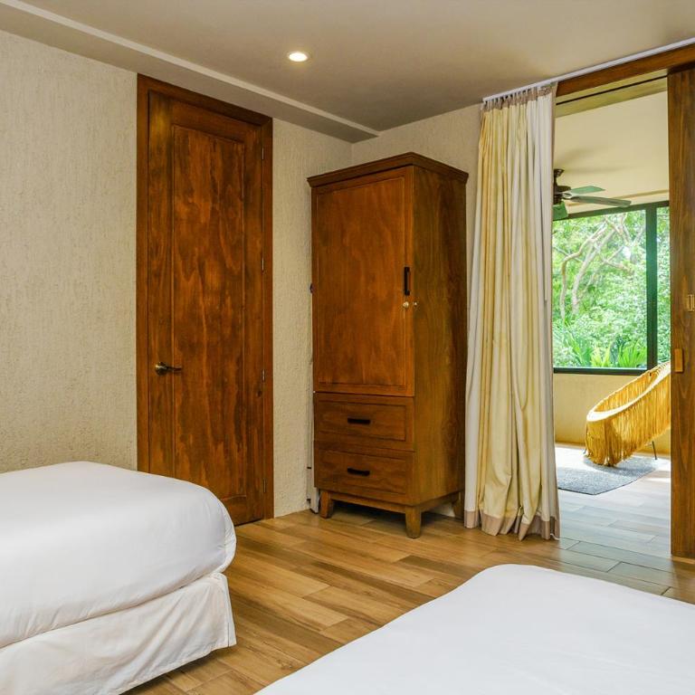Luxurious Oasis Jacuzzi with Art Gallery and Pool - Apartamento Superior - 14