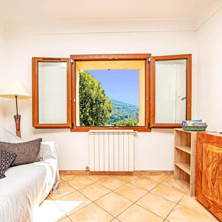 Locations-06 La maison de Noélie 1er étage, gite pour 6 au calme sur la Côte d'Azur - Appartamento con 2 Camere da Letto - 10
