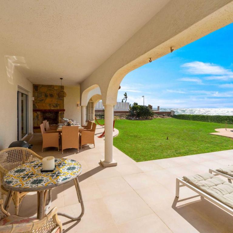 1100 Marbella Beachfront first line - Villa Deluxe - 11
