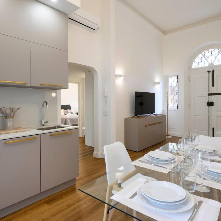 Hidden Gem with Private Garden - Appartamento con 2 Camere da Letto - 6