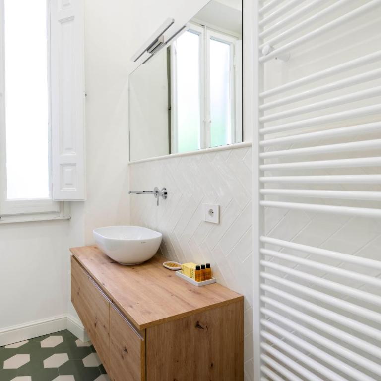 Hidden Gem with Private Garden - Appartamento con 2 Camere da Letto - 15