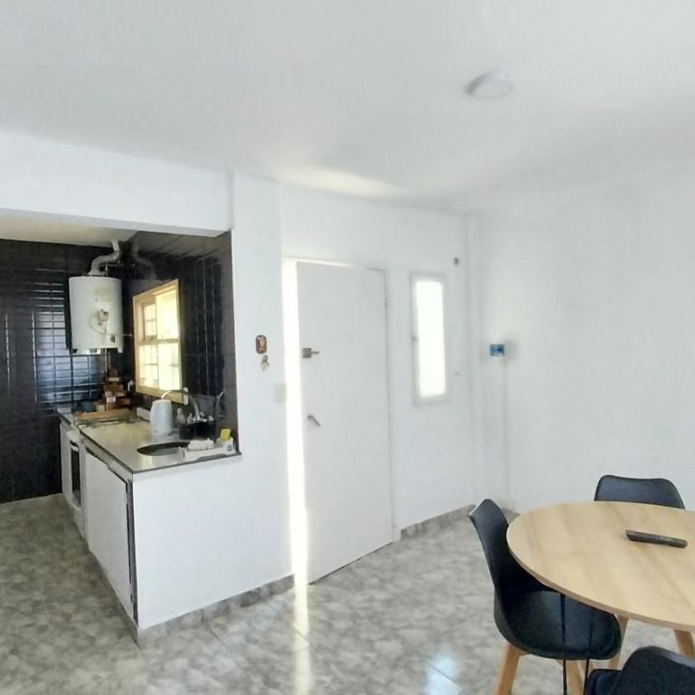 Luminoso PH 2 ambientes para escapada a Mar del Plata - One-Bedroom Apartment - 3
