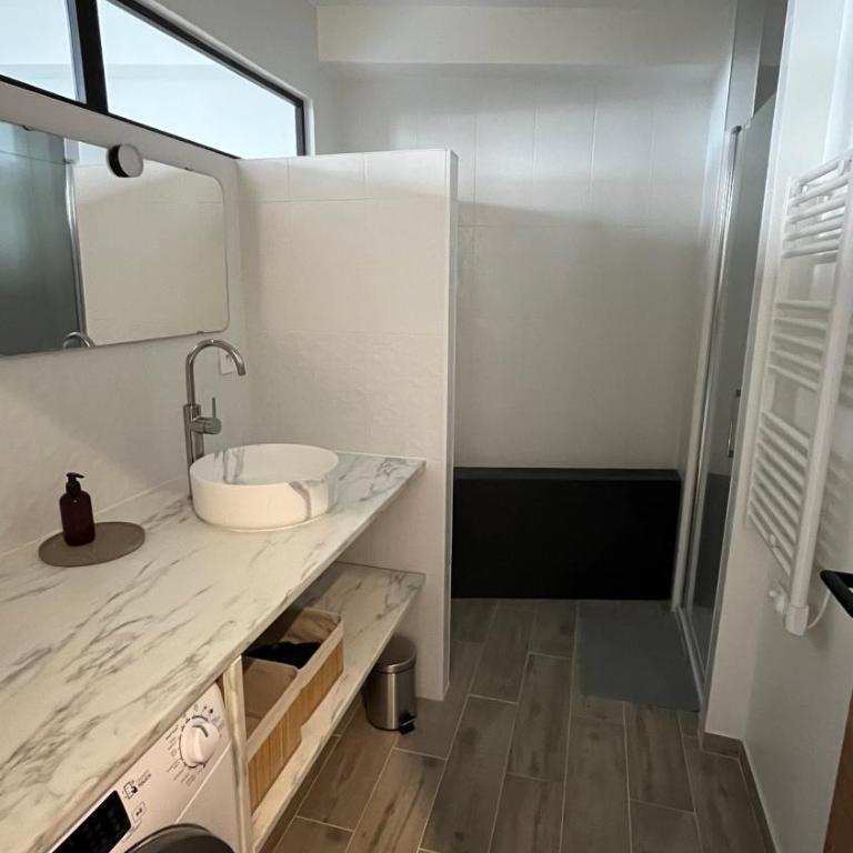 ÂU-LAC loft rénové en 2024 - Maison 3 Chambres - 3