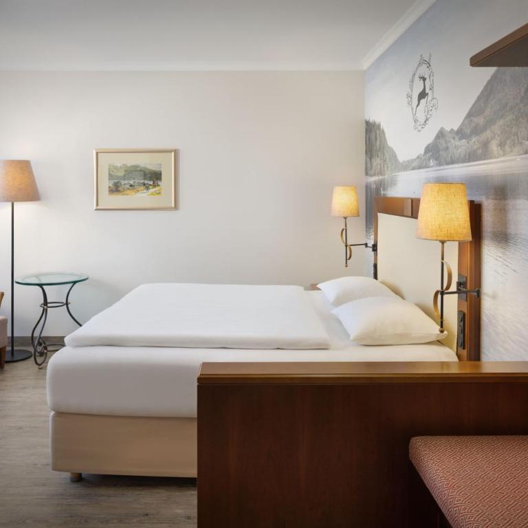 Arabella Jagdhof Resort am Fuschlsee, a Tribute Portfolio Hotel - Comfort-Zimmer mit Kingsize-Bett und Gartenblick - 4