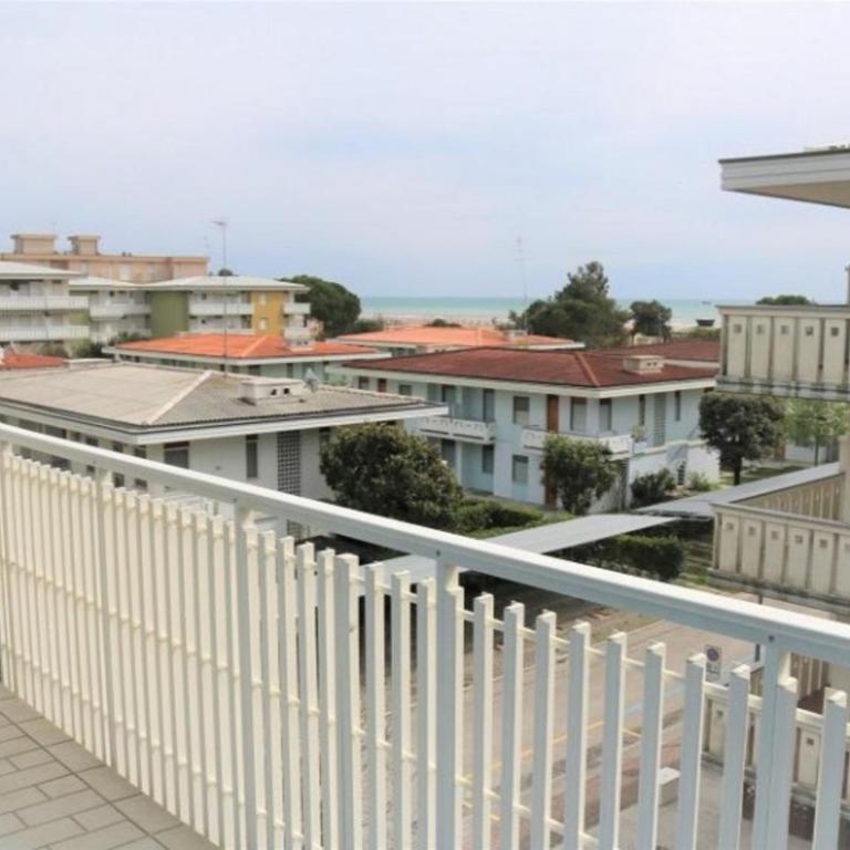 Colorful flat with sea view - Apartment - 2