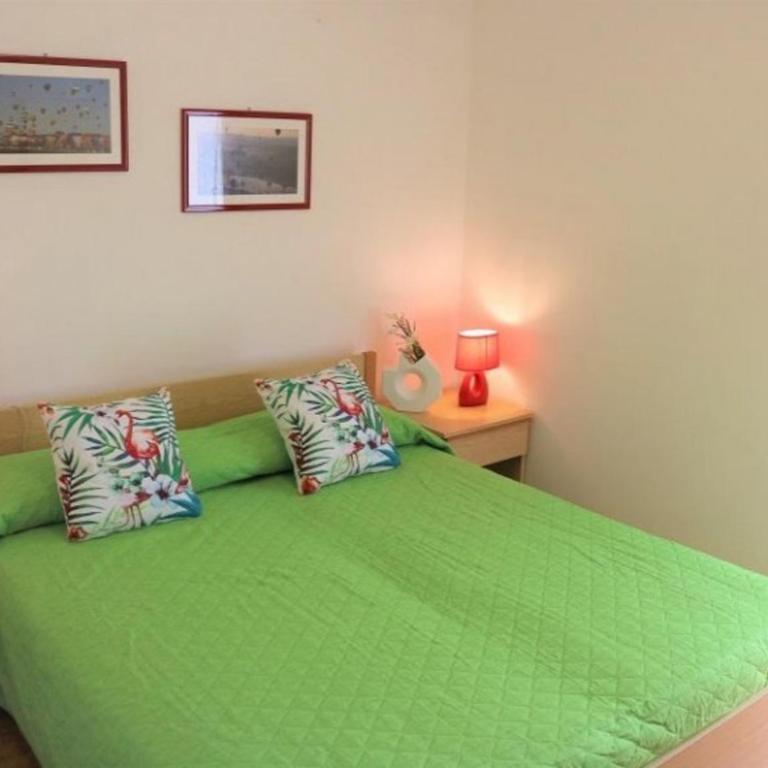 Colorful flat with sea view - Apartment - 11
