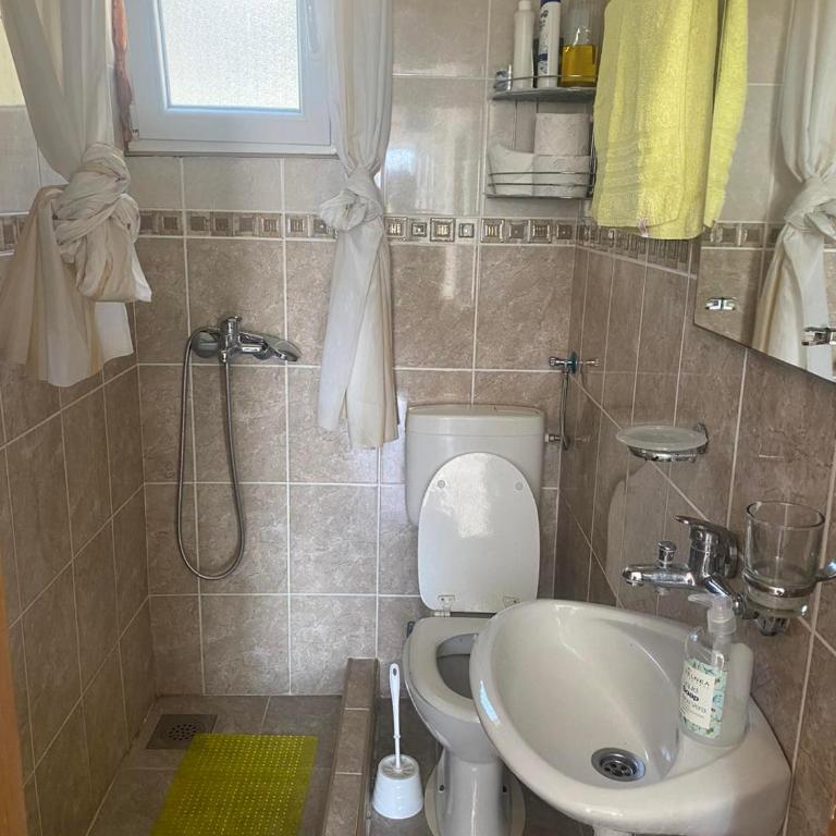Apartman LUCIJA, dostupan 7 NOCENJA i VISE, AVAIBLE FOR RENT 7 NIGHTS AND MORE - Apartman sa 2 Spavaće Sobe - 7