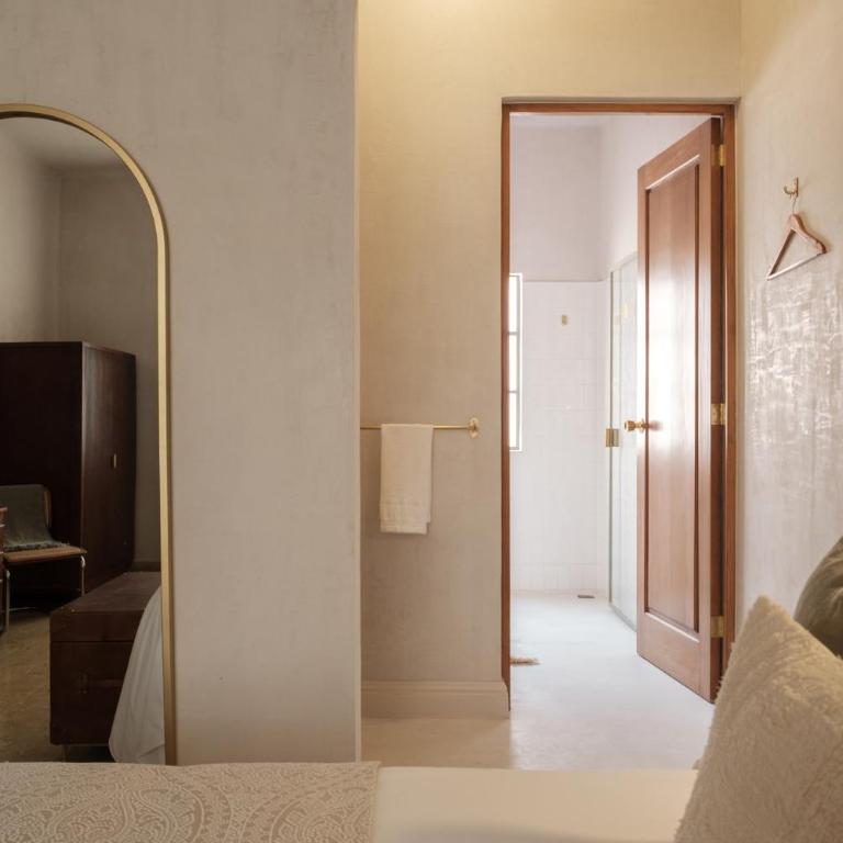 Hotel Hércules - Standard Queen Room - 1