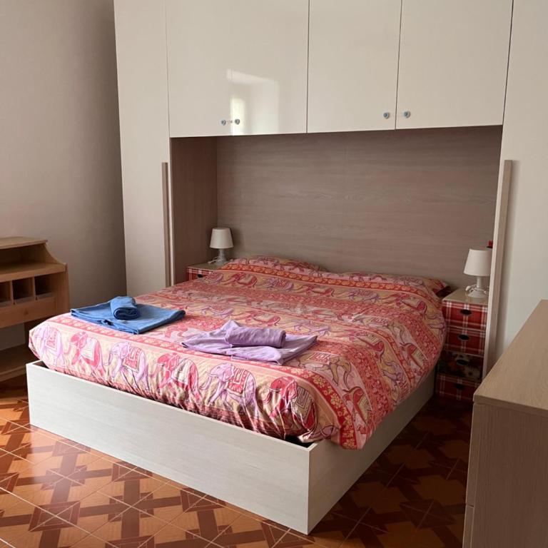 Il Cortile Como Single & Double Room in apartment NO HOTEL - Ampia Camera Matrimoniale - 4
