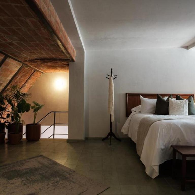 Hotel Hércules - One-Bedroom Suite - 4