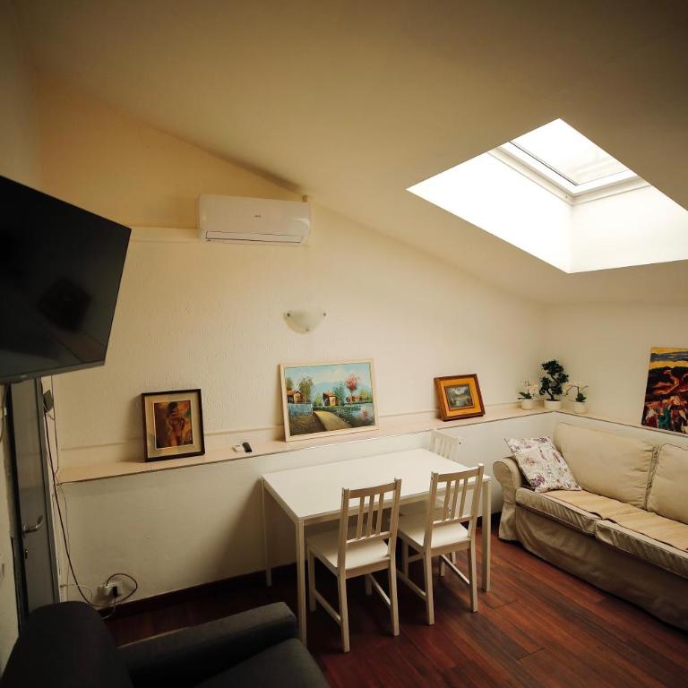 Hosting Dreams Attics - Duomo - Appartamento con 1 Camera da Letto - 3